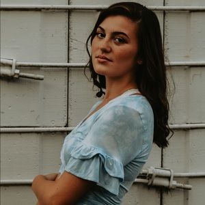 Meet your Posher, Olivia